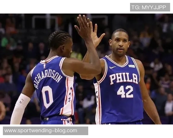 埃泽利回忆霍福德如何引导队友并转型为现代空间型内线